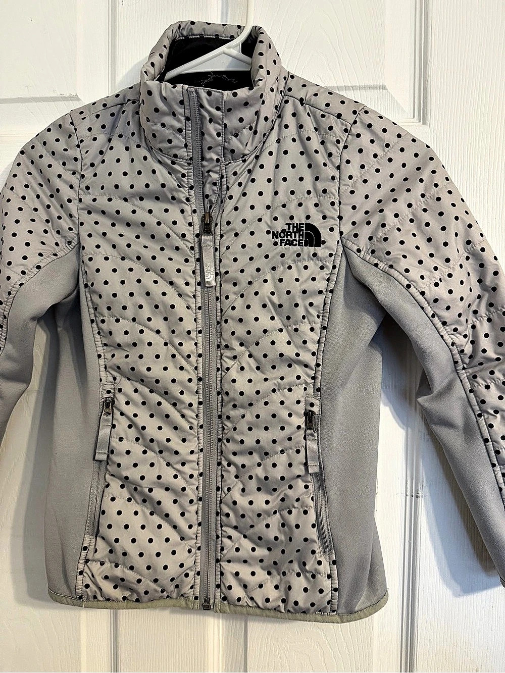The North Face Polka Dot Puffer Jacket in Gray & Black Like New